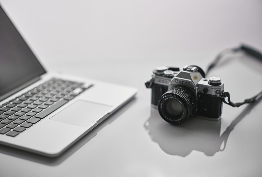 laptop-6966045_1280
