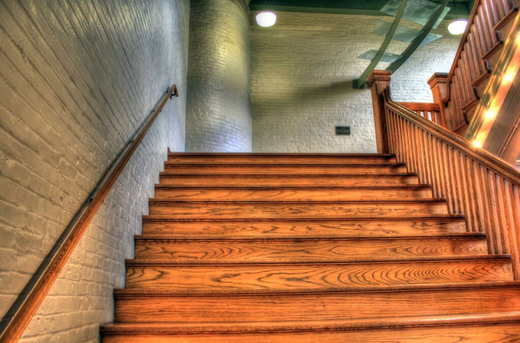 staircase-347318_1280